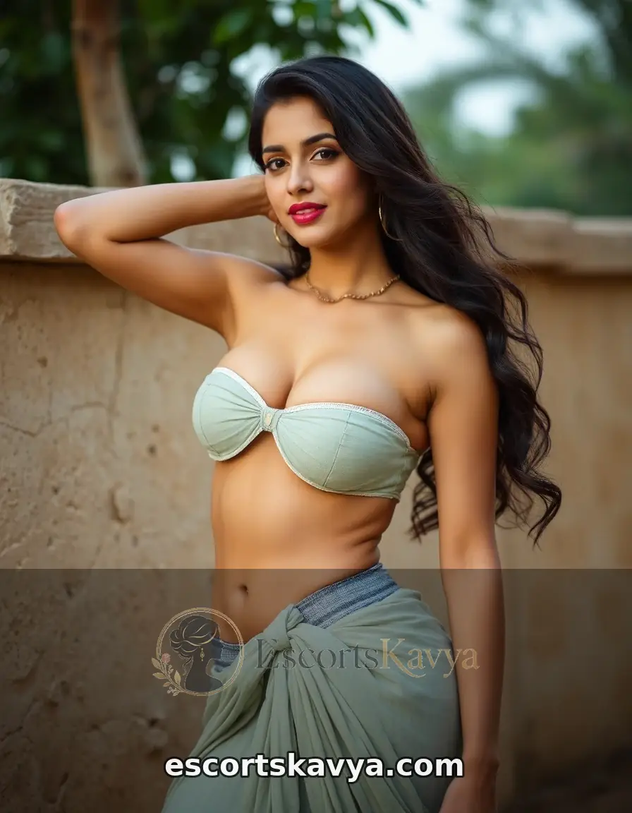 Deepa Sharma party girl in Manali